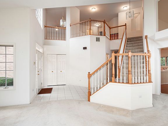 5th image of 4837 Creek Dr