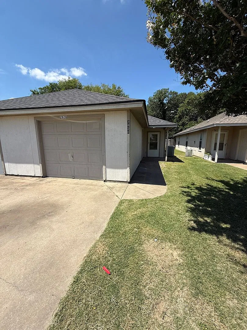 JAMES2828-30 — Photo 1