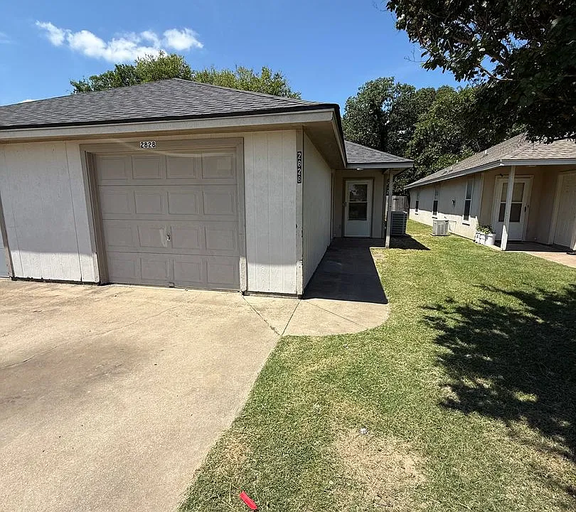 2828-2830 James Rd