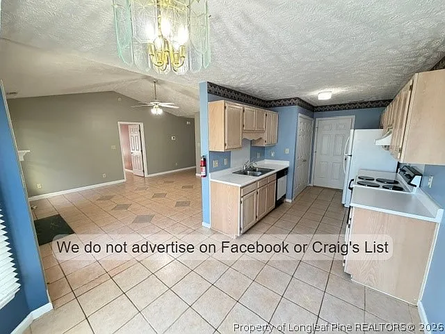 3 bed, 2.0 bath, 1253 sqft, $1,660 — Photo 4