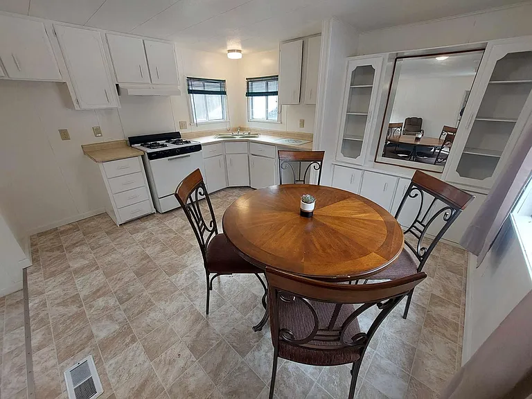 55 Whiterock Rd — Photo 4
