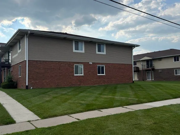 1713 Nelson Rd APT 12, New Lenox, IL 60451