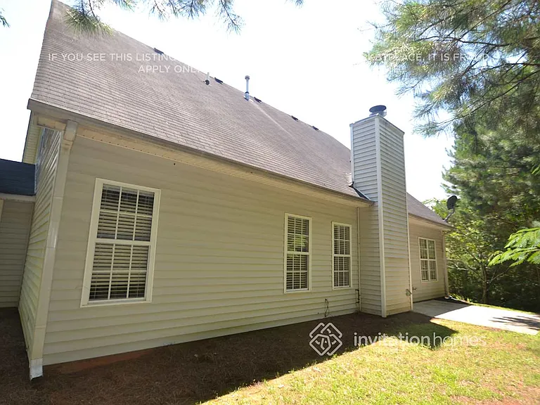2546 Rainshower Dr — Photo 11