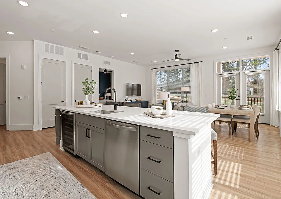 LANA at Lake Norman apartments community photo
