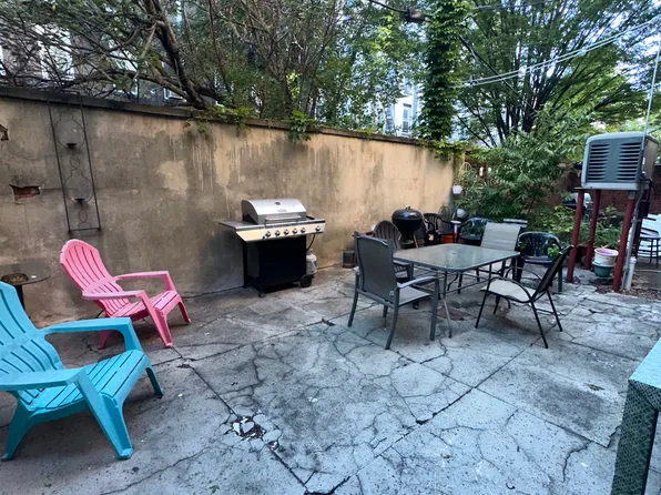 622 Park Avenue image 10 of 13