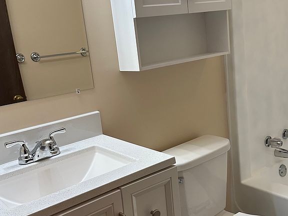 5th image of 526 Perry Hwy #1