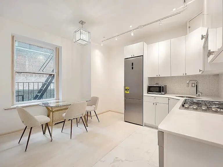 853 7th Ave #2D — Photo 7