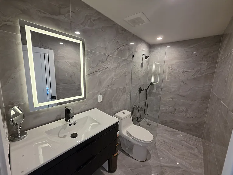 525 Stanford Rd — Photo 11
