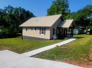 14 Clemson St, Liberty, SC 29657