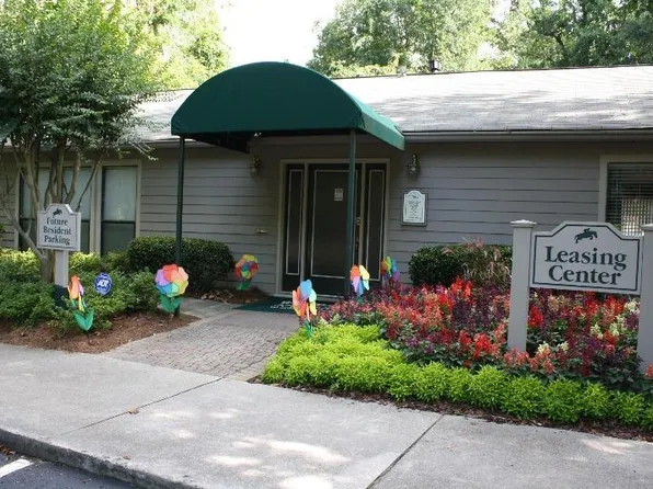 Pleasantdale Crossing