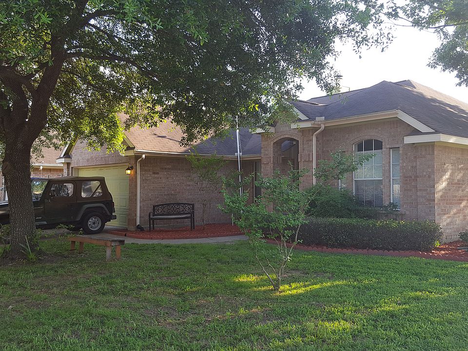1st image of 6243 Newbury Dr