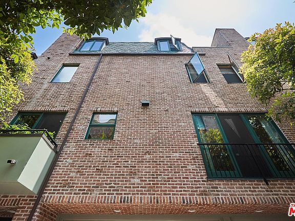 5th image of 2323 S Beverly Glen Blvd Unit 2