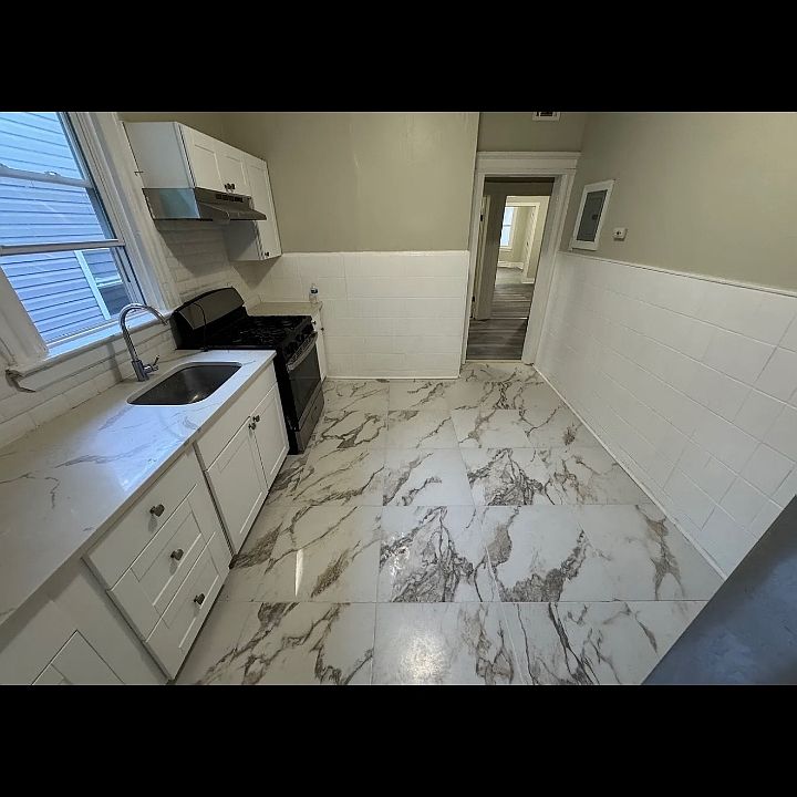 1st image of 35 Seymour Ave #2L