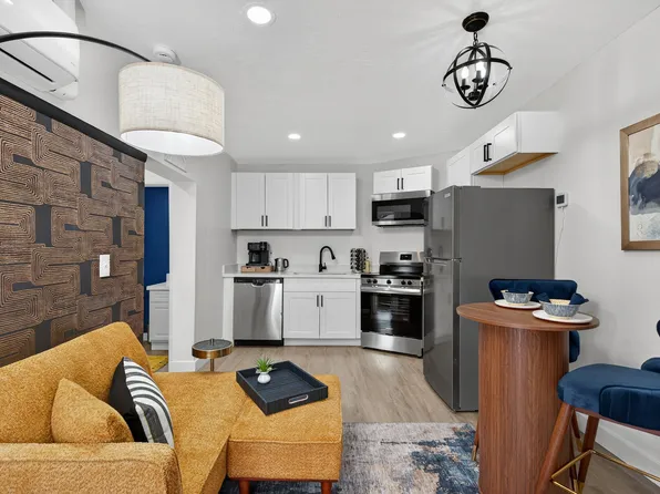 1341 E Willetta St, Phoenix, AZ