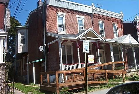 2nd image of 1651 Haworth St