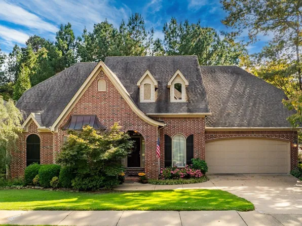 13717 Foxfield Ln, Little Rock, AR 72211