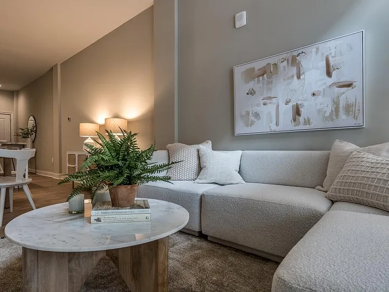 EIGHT WEST THIRD APARTMENTS — Photo 6