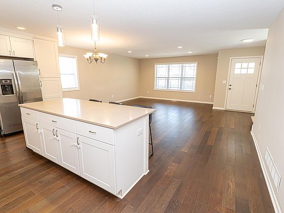 2nd image of 1511 Queen Ave N