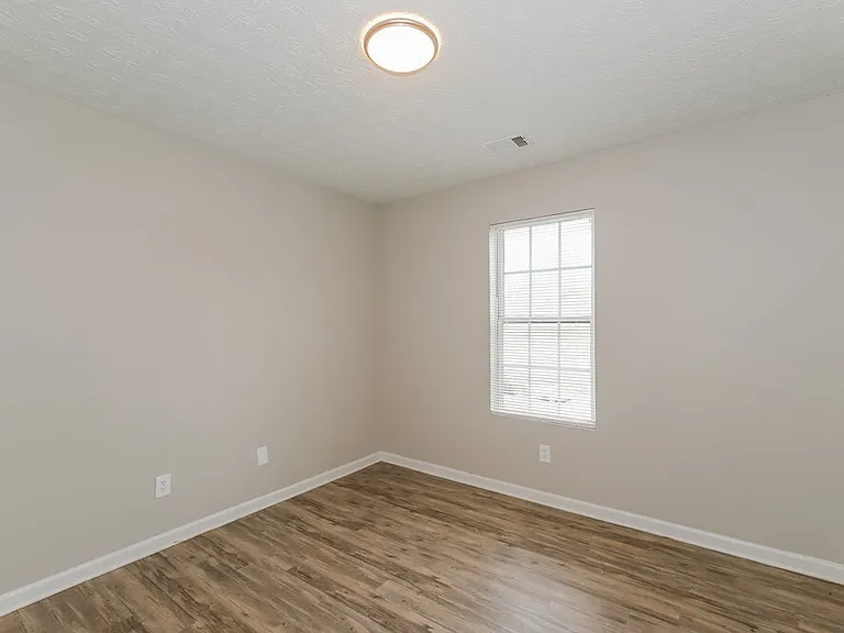 458 Old Tree Dr — Photo 16