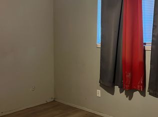 912 S Encina St #4, Visalia, CA 93277