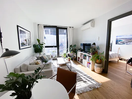 Rented by The KCI Group | media 27