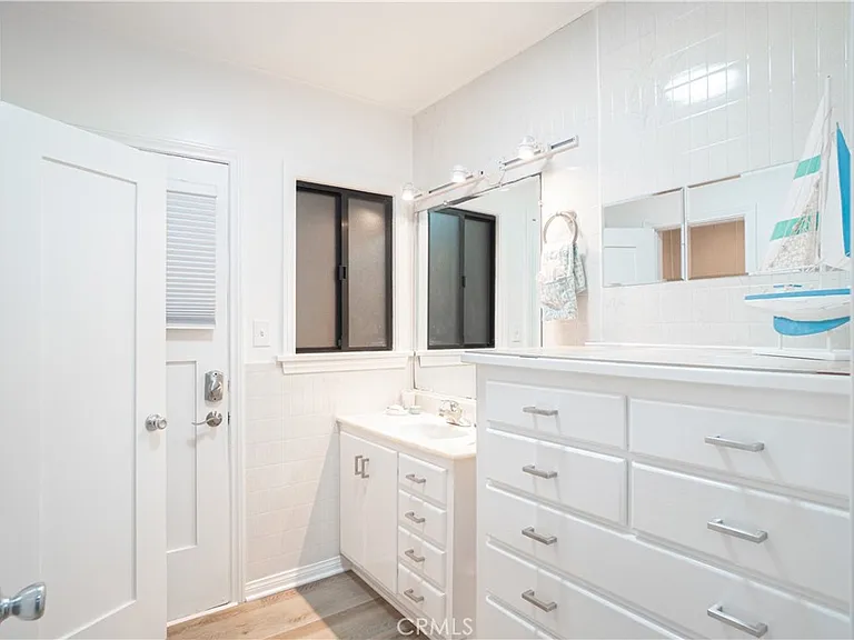 3430 Hermosa Ave — Photo 31