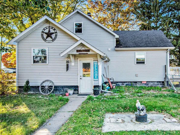 8908 9a Rd, Plymouth, IN 46563