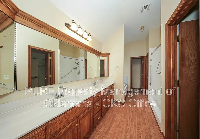 160 N Lakeside Ter — Photo 13