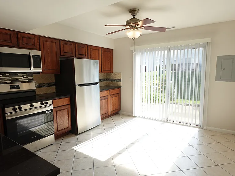 1726 Marywood Ave #1726 — Photo 7