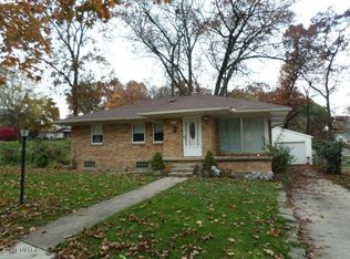 1735 Gratiot St NW, Grand Rapids, MI 49504