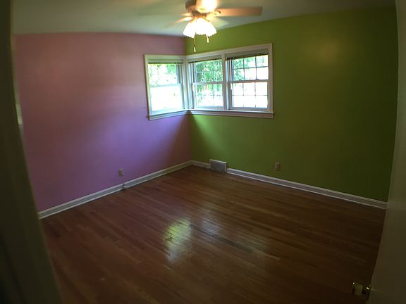 3rd image of 3338 Cornelia Dr