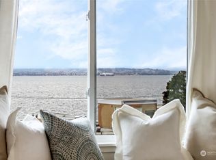 4222 Chilberg Ave SW, Seattle, WA 98116