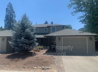 210 3rd St UNIT A, Rogue River, OR 97537