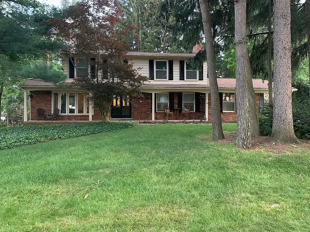 2962 Kingsview Ln photo 1