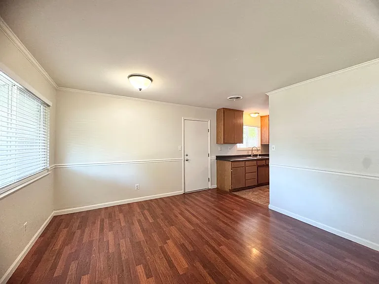 860 Inyo St — Photo 3