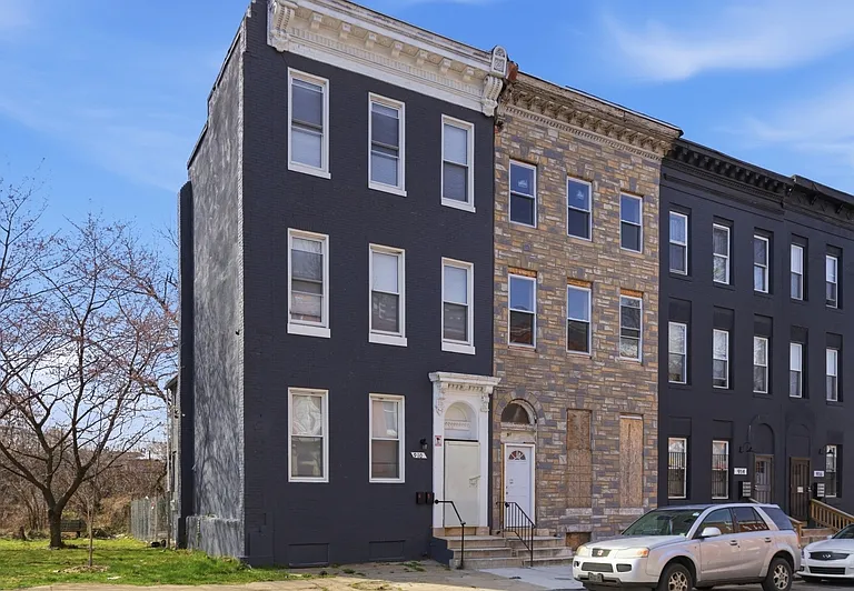 910 N Arlington Ave #2 — Photo 2