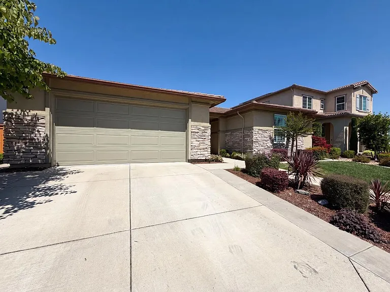3935 Deergrass Cir — Photo 3