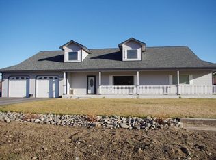 210 El Rio Dr, Yakima, WA 98908