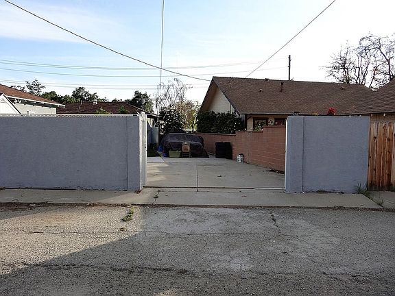 4th image of 193 E La Verne Ave