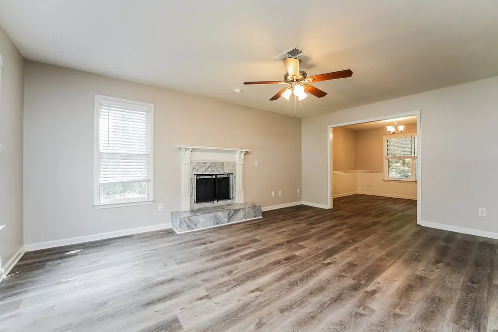 4 bed, 2.5 bath, 1740 sqft, $3,050 — Photo 4