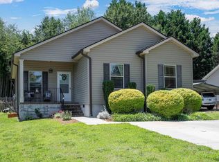 206 Center St, Greer, SC 29651