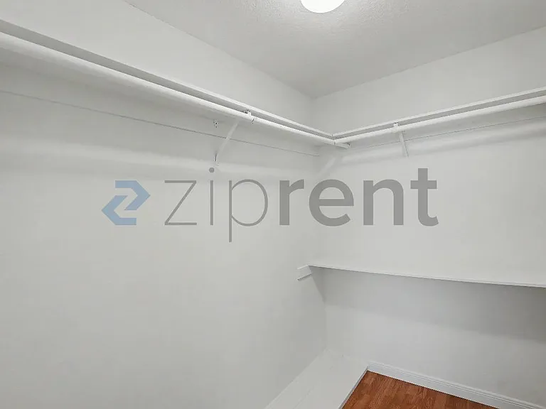 5051 Rosewood Ave #106 — Photo 18