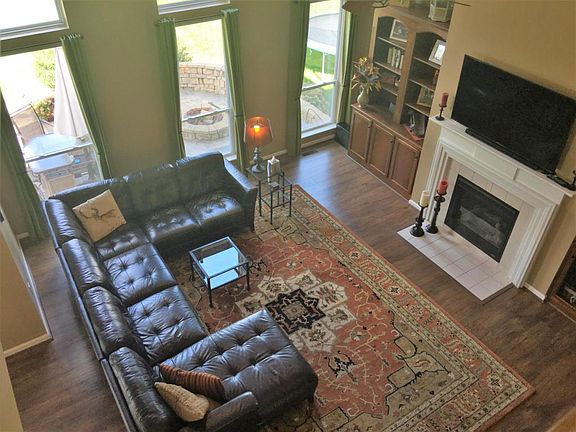 5th image of 4248 Vista Walk Ln