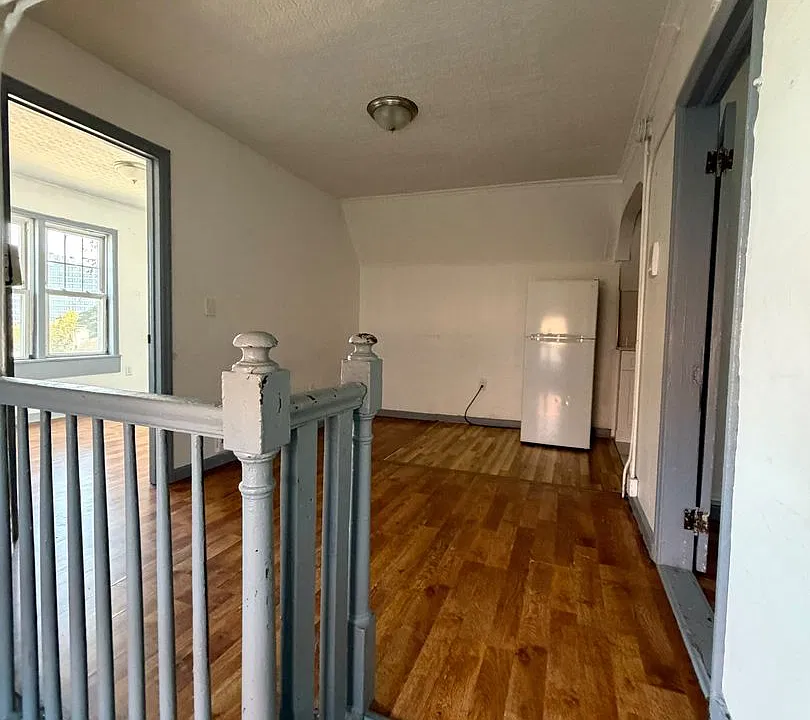 349 Ridgewood Ave
