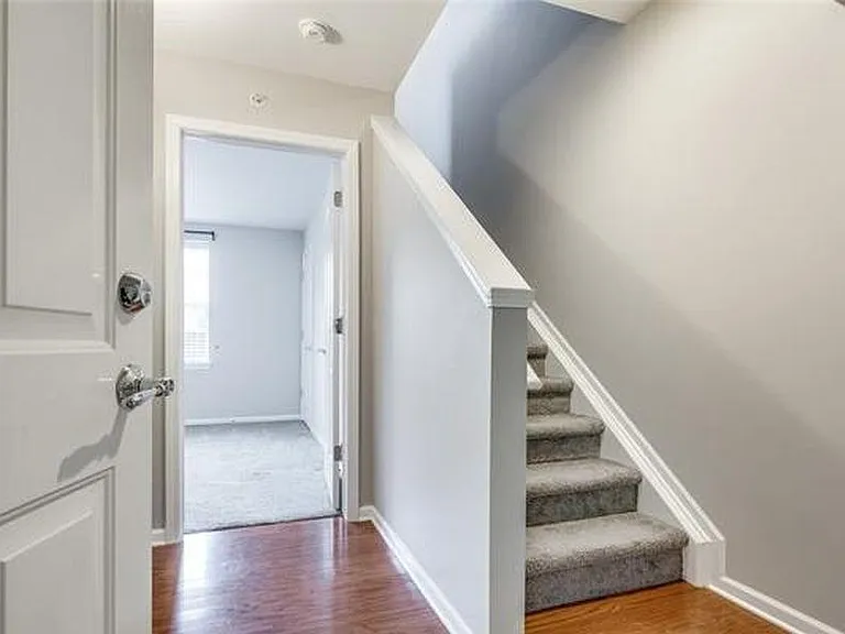 27859 Hopkins Dr — Photo 16