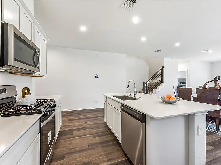 4985 Blue Beetle Ridge Dr — Photo 8