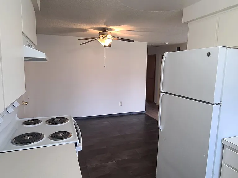 3277 Sunset Dr — Photo 8