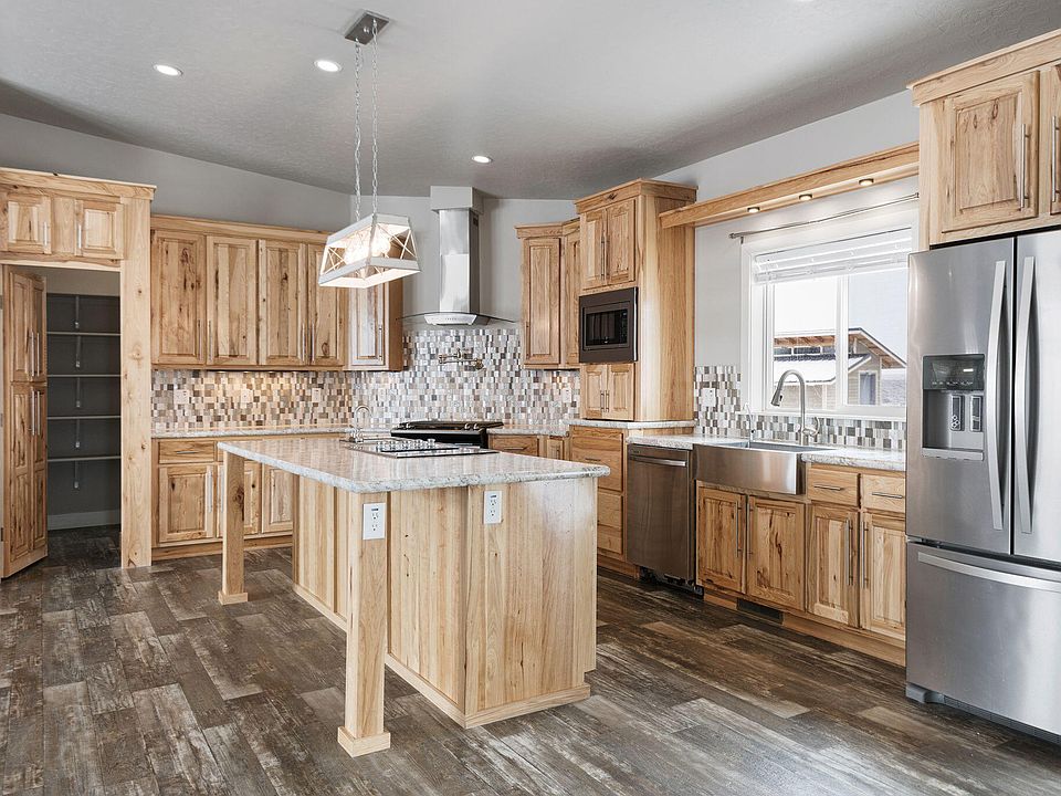 1st image of 90787 Lost Forest Ln