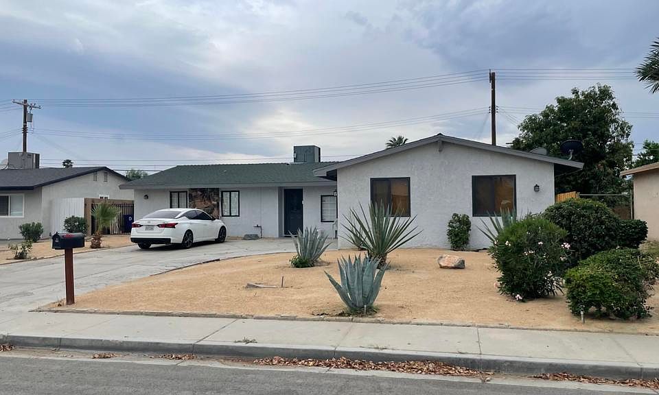 1st image of 82367 Mountain View Ave