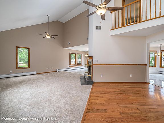 5th image of 702 Eton Ct